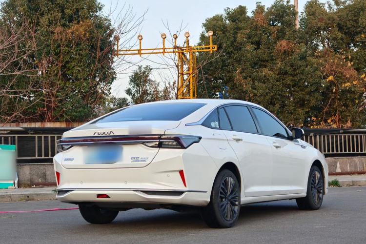Used Dongfeng Aeolus Yixuan MAX 2021 Super-Efficient Dad Hybrid Edition Exterior 4