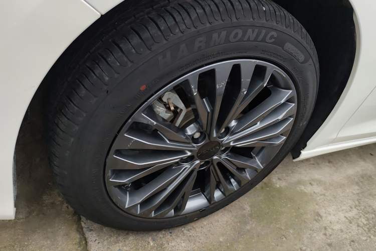 Used Dongfeng Aeolus Yixuan MAX 2021 1.5T Ultra-Stylish Trendsetter Edition Exterior 4
