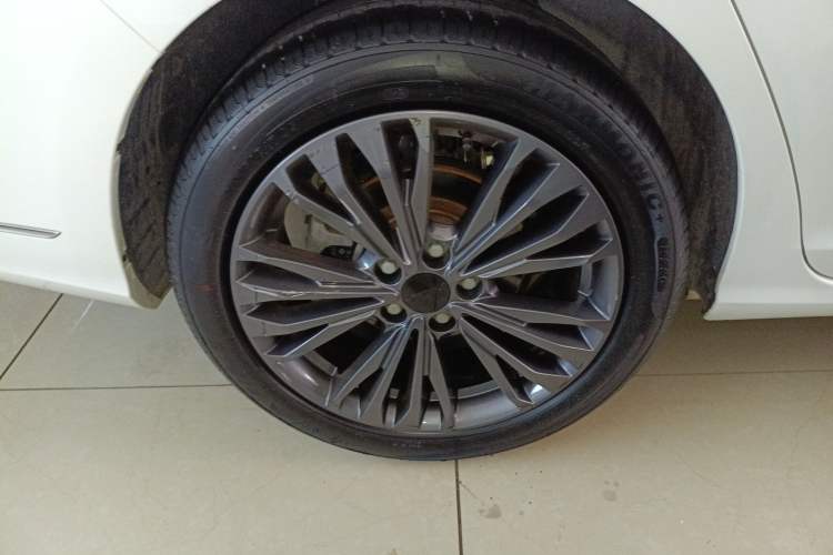 Used Dongfeng Aeolus Yixuan MAX 2021 1.5T Super-Powered Dad Edition Exterior 5