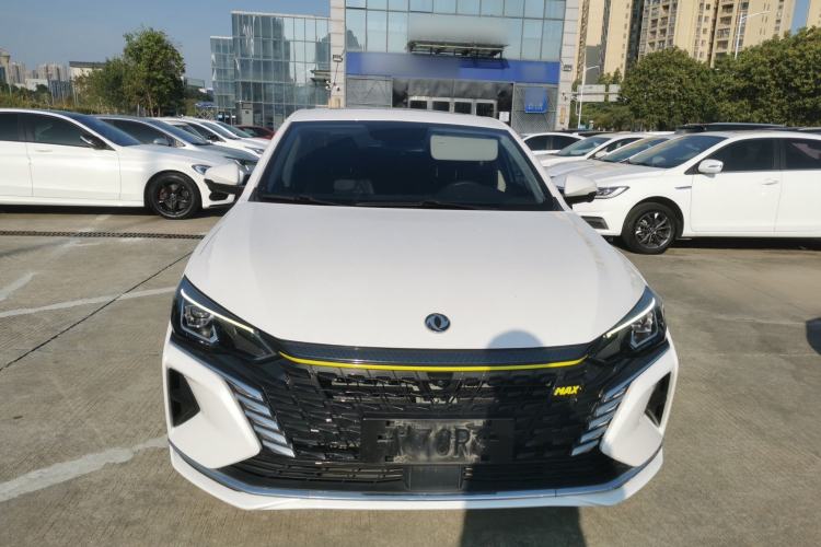 Used Dongfeng Aeolus Yixuan MAX 2021 Super-Efficient Dad Hybrid Edition Front