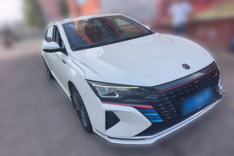 Used Dongfeng Aeolus Yixuan MAX 2021 1.5T Super-Powered Dad Edition Front Right 45 Deg