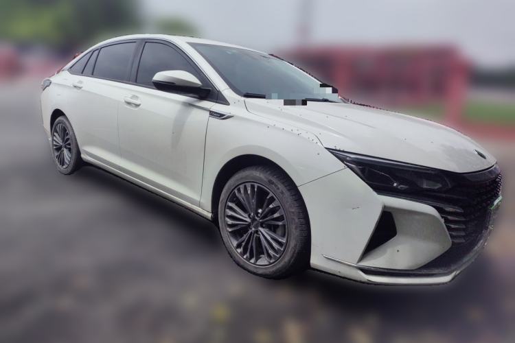Used Dongfeng Aeolus Yixuan MAX 2021 1.5T Ultra-Stylish Trendsetter Edition Front Right 45 Deg