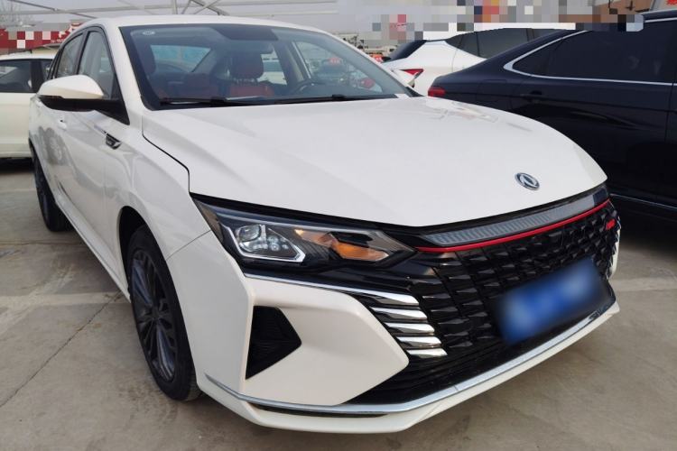 Used Dongfeng Aeolus Yixuan MAX 2021 1.5T Ultra-Stylish Trendsetter Edition Front Right 45 Deg