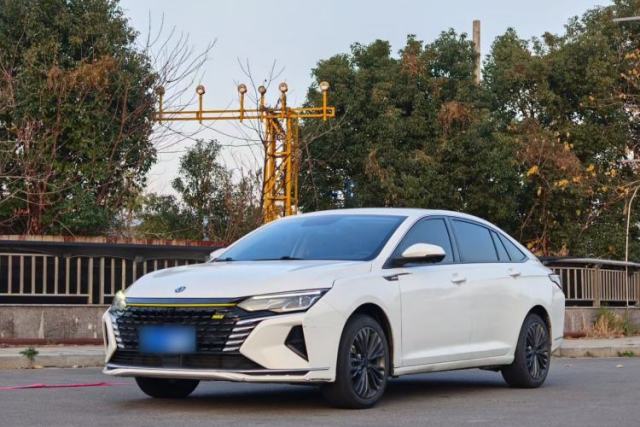 Used Dongfeng Aeolus Yixuan MAX 2021 Super-Efficient Dad Hybrid Edition