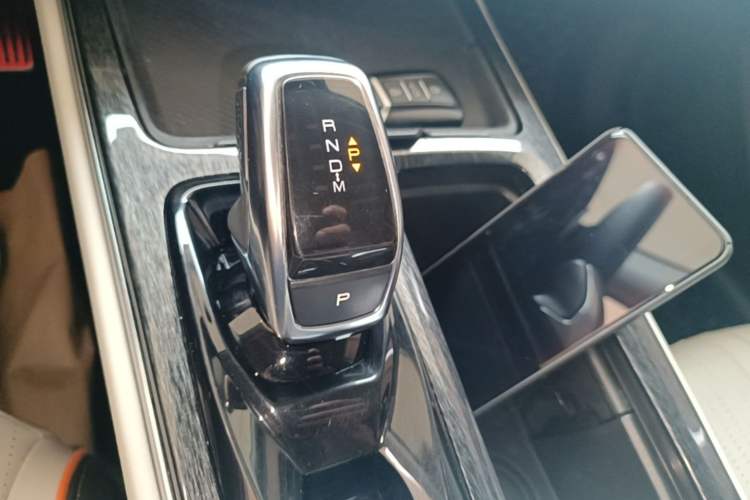 Used Dongfeng Aeolus Yixuan MAX 2021 1.5T Super Cool Trendy Dad Edition Gear Lever