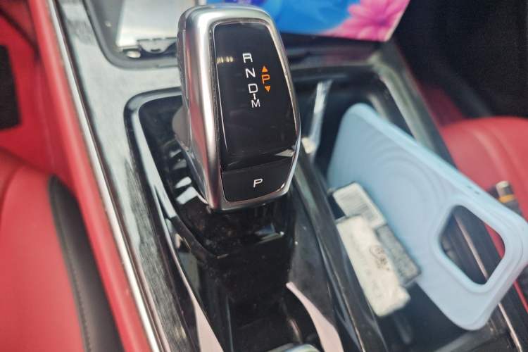 Used Dongfeng Aeolus Yixuan MAX 2021 1.5T Ultra-Stylish Trendsetter Edition Gear Lever