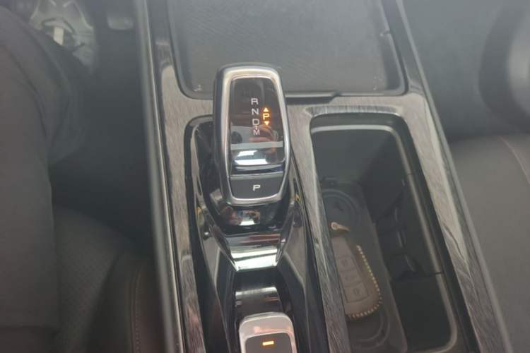 Used Dongfeng Aeolus Yixuan MAX 2021 1.5T Super Cool Dad Edition Gear Lever