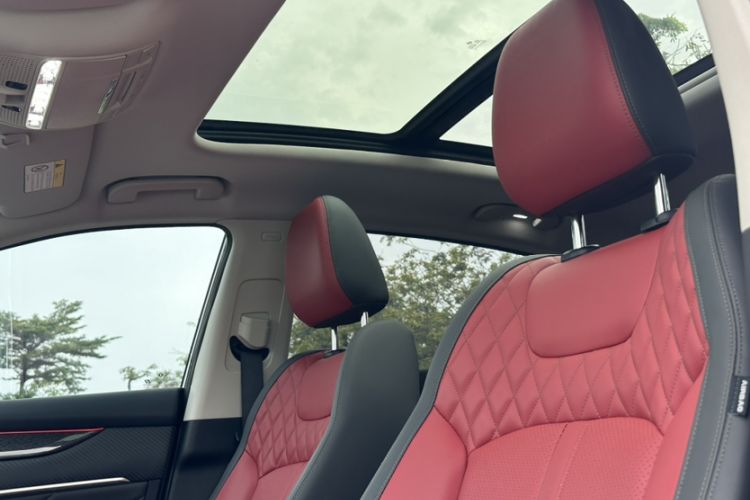 Used Dongfeng Aeolus Yixuan MAX 2021 1.5T Ultra-Stylish Trendsetter Edition Headliner