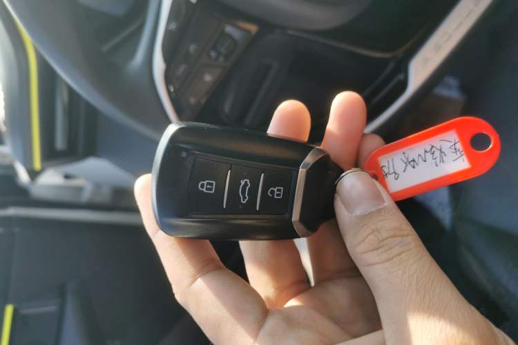 Used Dongfeng Aeolus Yixuan MAX 2021 Super-Efficient Dad Hybrid Edition Interior 1