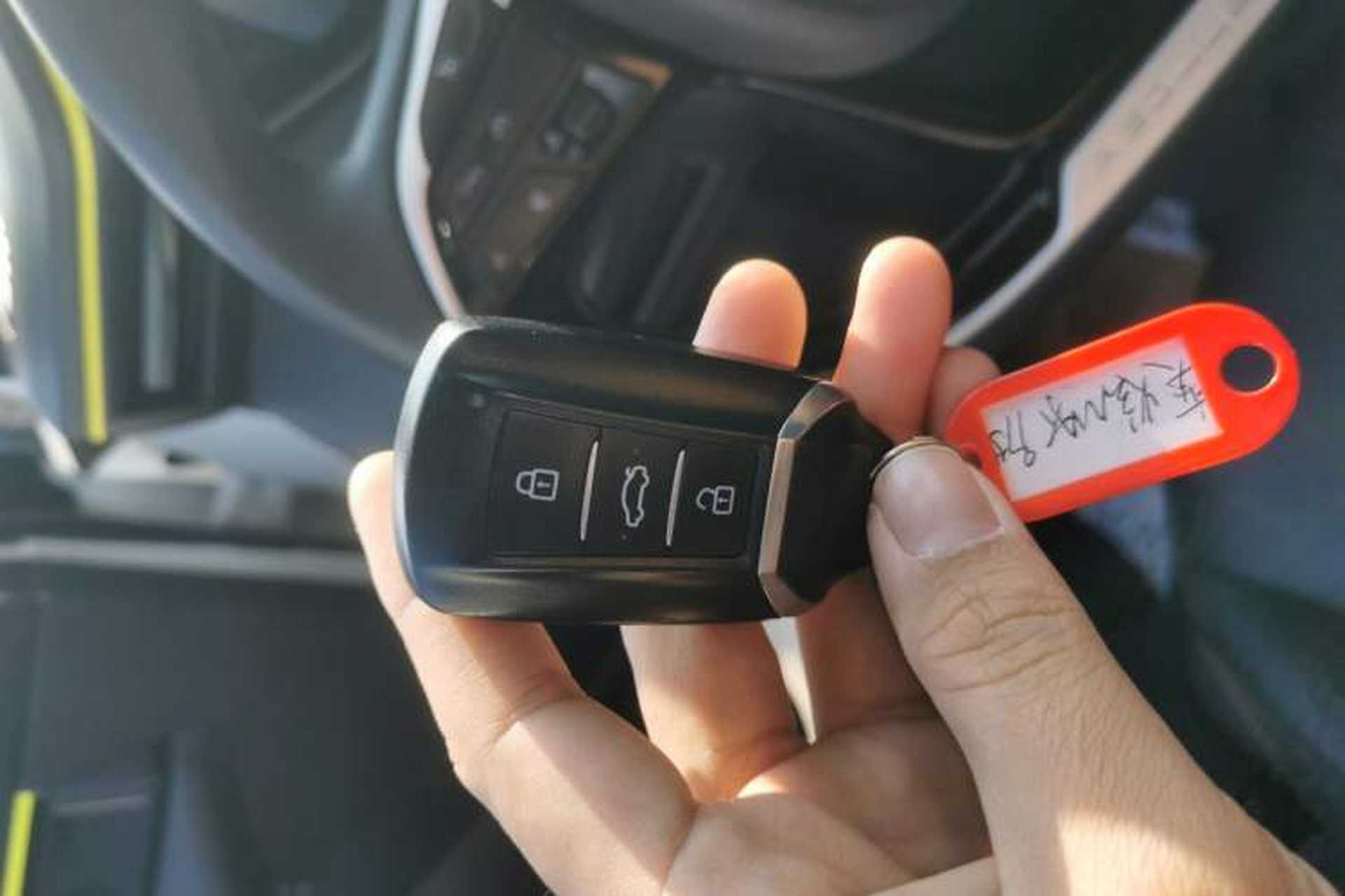 Used Dongfeng Aeolus Yixuan MAX 2021 Super-Efficient Dad Hybrid Edition Interior 1