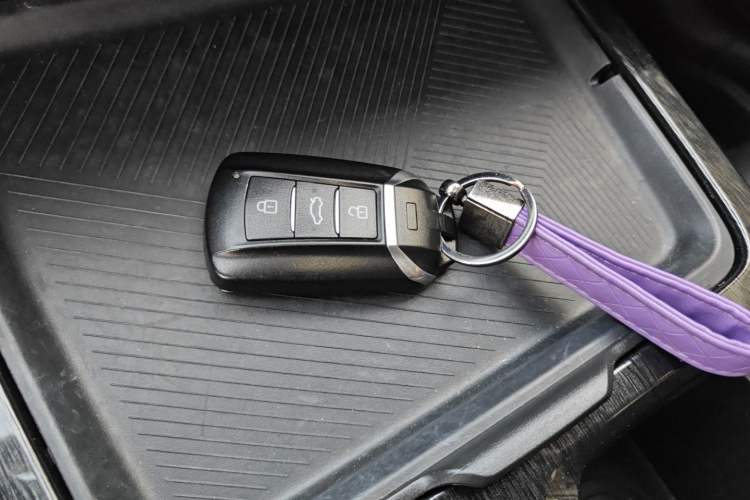 Used Dongfeng Aeolus Yixuan MAX 2021 Super-Efficient Dad Hybrid Edition Interior 1