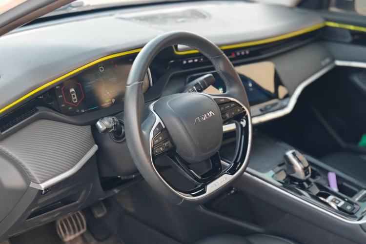 Used Dongfeng Aeolus Yixuan MAX 2021 Super-Efficient Dad Hybrid Edition Interior 2