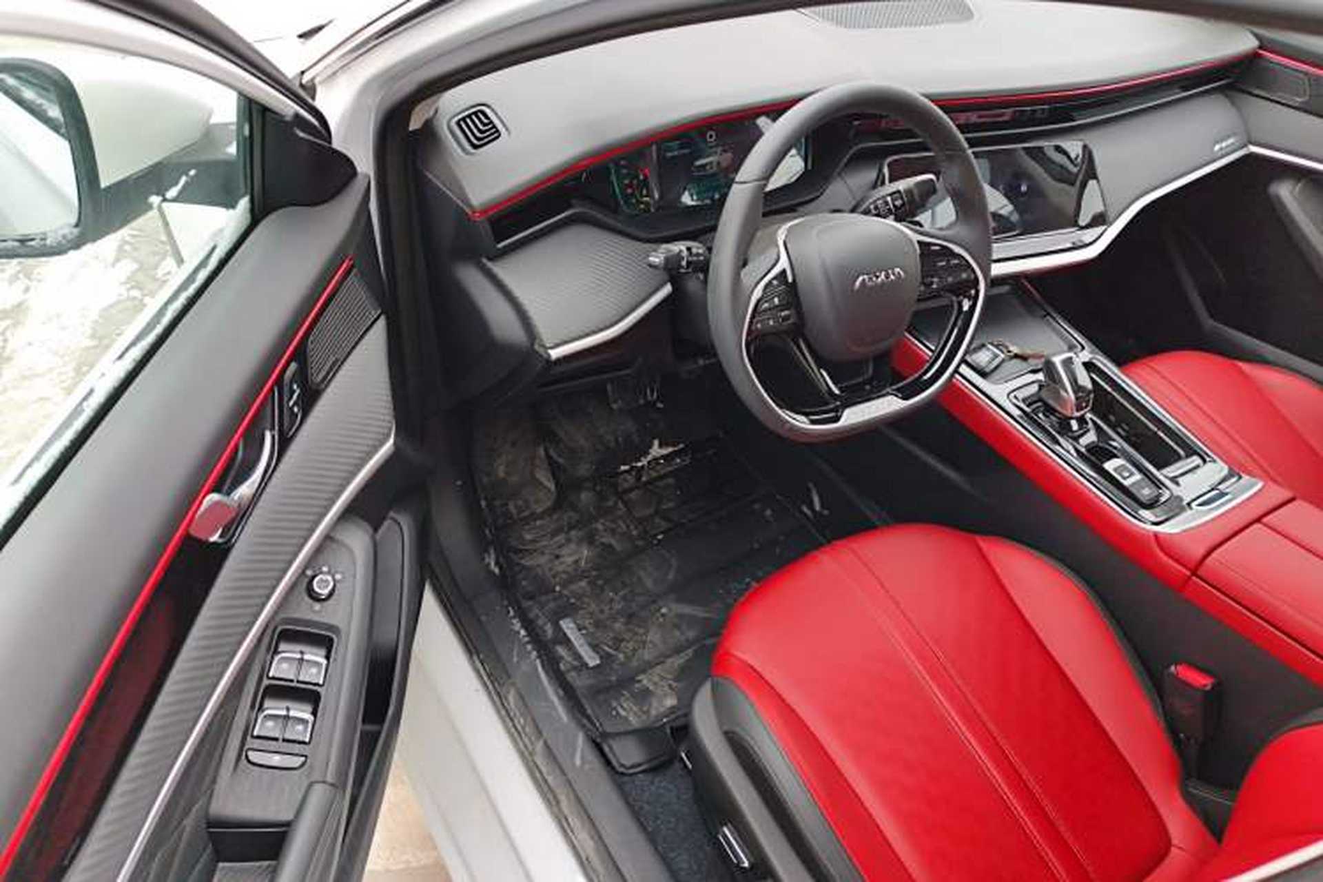 Used Dongfeng Aeolus Yixuan MAX 2021 1.5T Ultra-Stylish Trendsetter Edition Interior 3