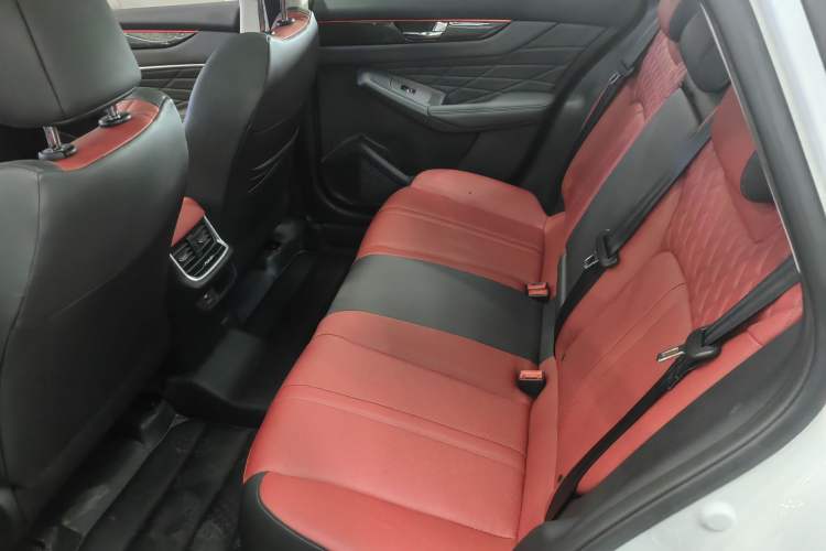 Used Dongfeng Aeolus Yixuan MAX 2021 1.5T Ultra-Stylish Trendsetter Edition Interior 3