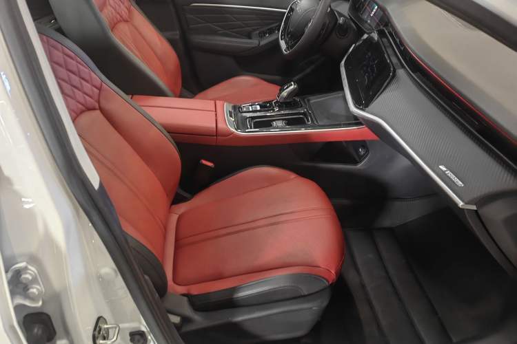 Used Dongfeng Aeolus Yixuan MAX 2021 1.5T Ultra-Stylish Trendsetter Edition Interior 4