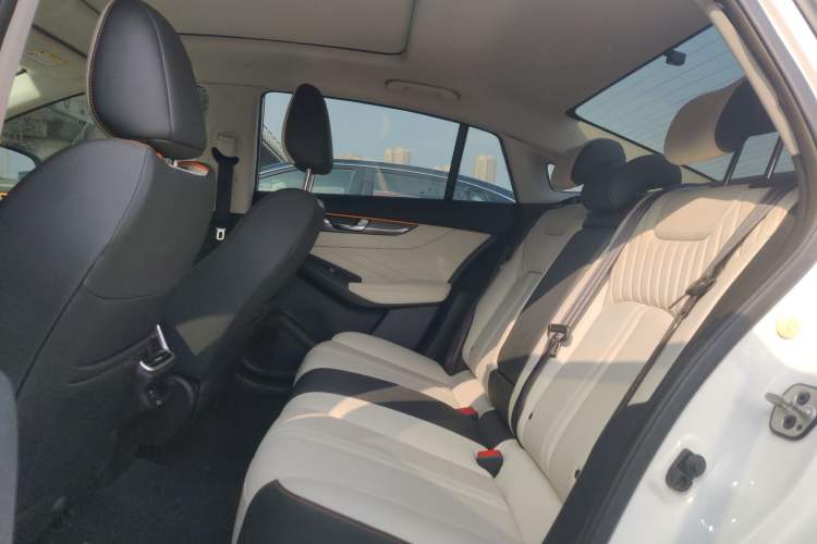 Used Dongfeng Aeolus Yixuan MAX 2021 1.5T Super Cool Trendy Dad Edition Interior 4
