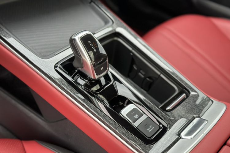Used Dongfeng Aeolus Yixuan MAX 2021 1.5T Ultra-Stylish Trendsetter Edition Interior 9