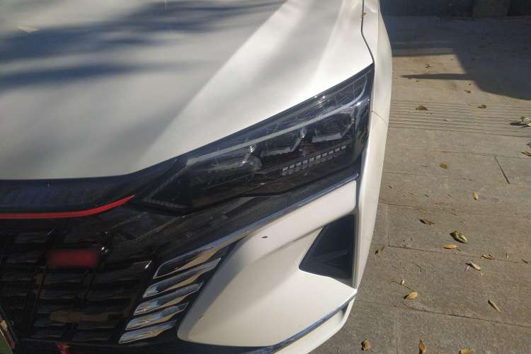 Used Dongfeng Aeolus Yixuan MAX 2021 1.5T Super Cool Dad Edition Left Front Headlight