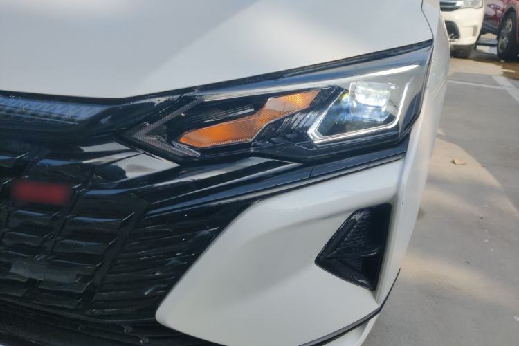 Used Dongfeng Aeolus Yixuan MAX 2021 1.5T Super Cool Trendy Dad Edition Left Front Headlight