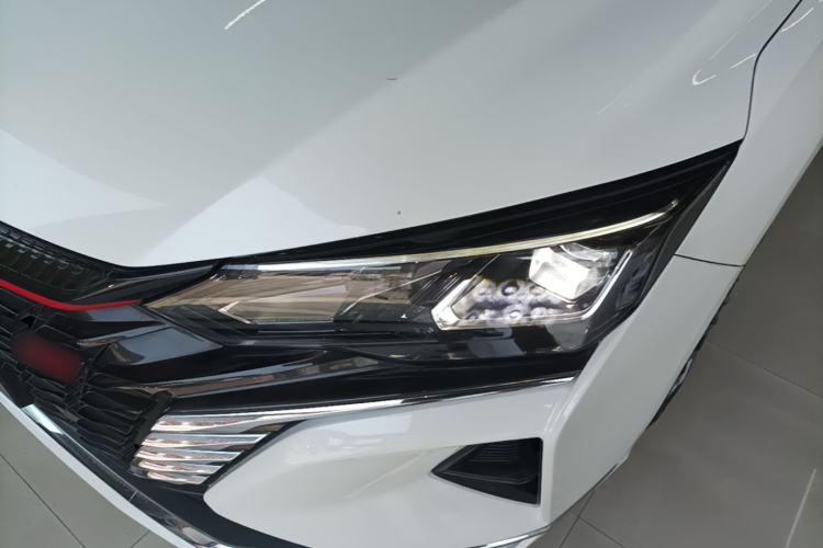 Used Dongfeng Aeolus Yixuan MAX 2021 1.5T Ultra-Stylish Trendsetter Edition Left Front Headlight