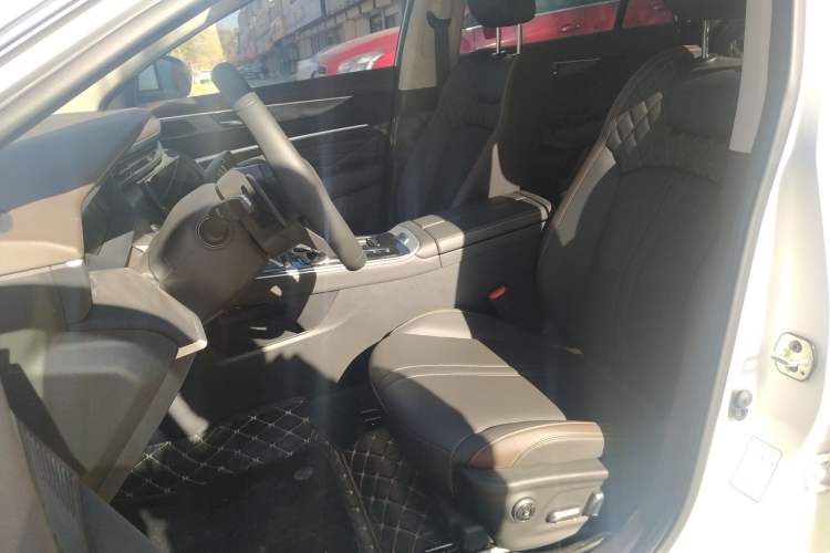 Used Dongfeng Aeolus Yixuan MAX 2021 1.5T Super Cool Dad Edition Left Front Seat