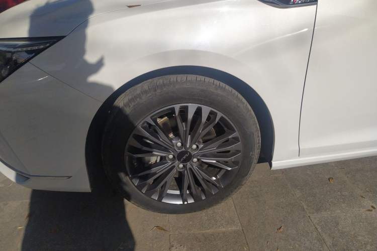 Used Dongfeng Aeolus Yixuan MAX 2021 1.5T Super Cool Dad Edition Left Front Wheel Hub