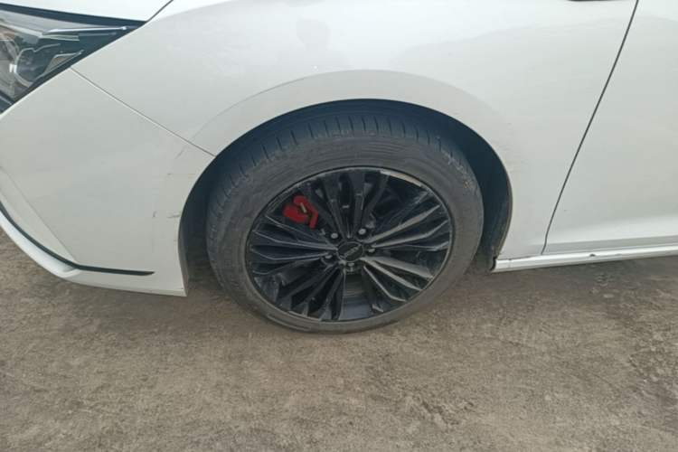 Used Dongfeng Aeolus Yixuan MAX 2021 1.5T Super Cool Trendy Dad Edition Left Front Wheel Hub