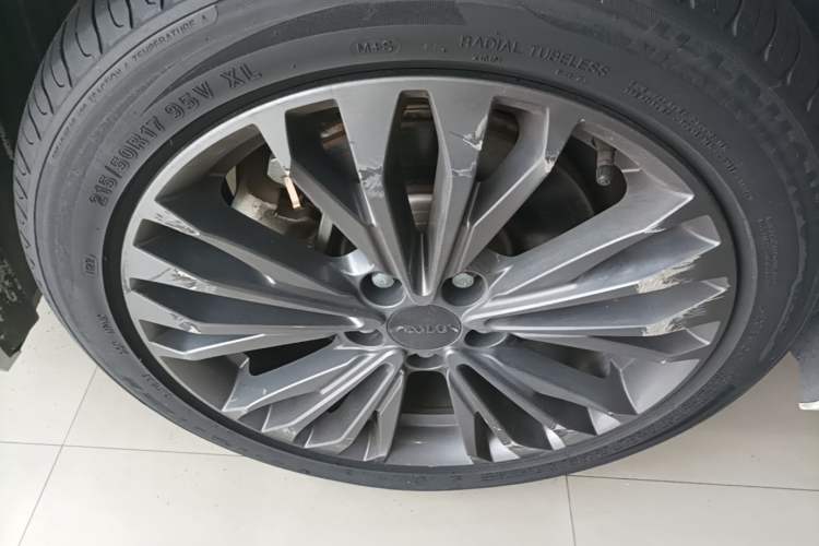 Used Dongfeng Aeolus Yixuan MAX 2021 1.5T Ultra-Stylish Trendsetter Edition Left Front Wheel Hub