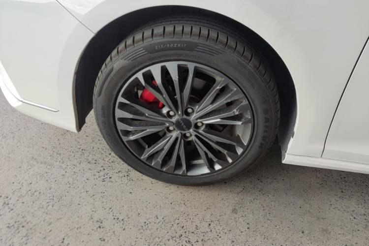 Used Dongfeng Aeolus Yixuan MAX 2021 1.5T Ultra-Stylish Trendsetter Edition Left Front Wheel Hub