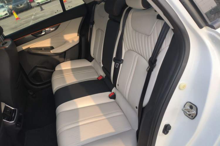 Used Dongfeng Aeolus Yixuan MAX 2021 1.5T Super Cool Trendy Dad Edition Left Rear Seat