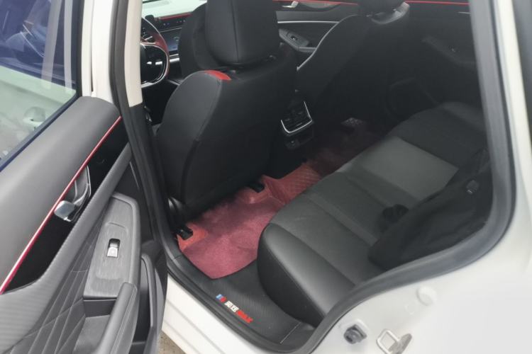 Used Dongfeng Aeolus Yixuan MAX 2021 1.5T Super-Powered Dad Edition Left Rear Seat