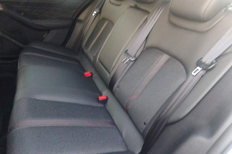 Used Dongfeng Aeolus Yixuan MAX 2021 1.5T Super-Powered Dad Edition Left Rear Seat