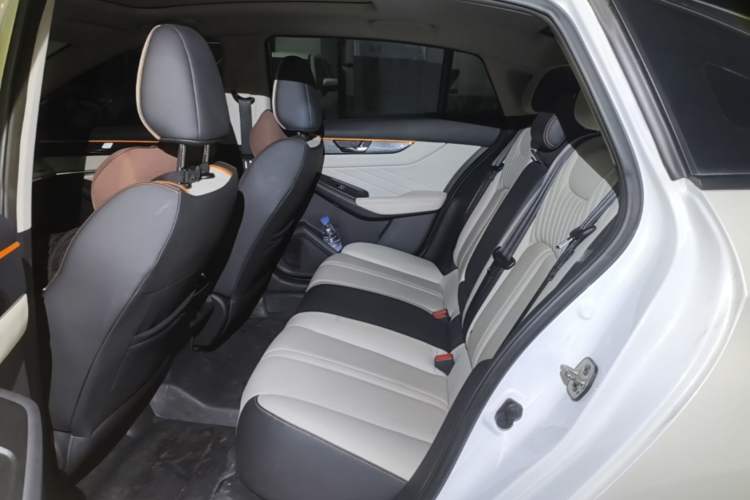 Used Dongfeng Aeolus Yixuan MAX 2021 1.5T Super Cool Trendy Dad Edition Left Rear Seat
