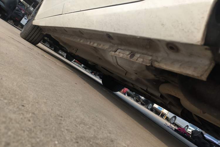 Used Dongfeng Aeolus Yixuan MAX 2021 1.5T Super Cool Trendy Dad Edition Left Side Sill