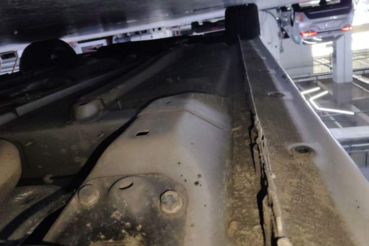 Used Dongfeng Aeolus Yixuan MAX 2021 1.5T Super-Powered Dad Edition Left Side Sill