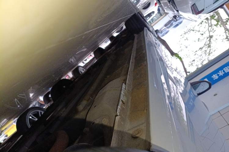 Used Dongfeng Aeolus Yixuan MAX 2021 1.5T Super-Powered Dad Edition Left Side Sill