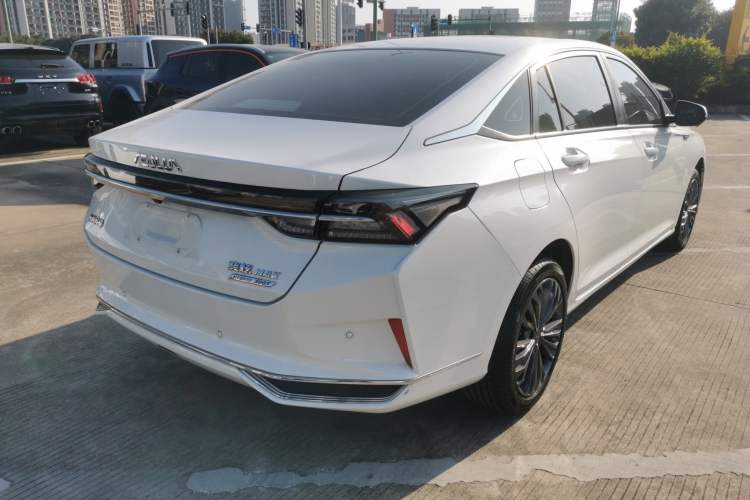 Used Dongfeng Aeolus Yixuan MAX 2021 Super-Efficient Dad Hybrid Edition Rear Right 45 Deg
