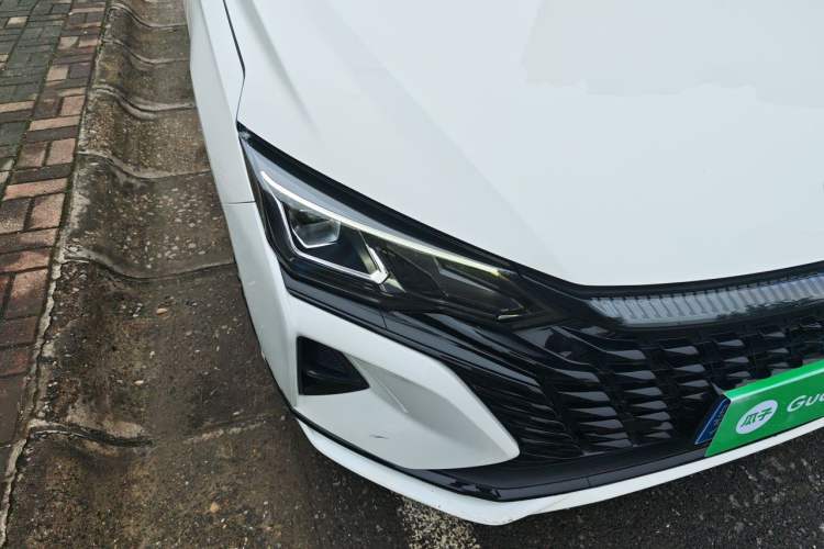 Used Dongfeng Aeolus Yixuan MAX 2021 1.5T Super Cool Trendy Dad Edition Right Front Headlight