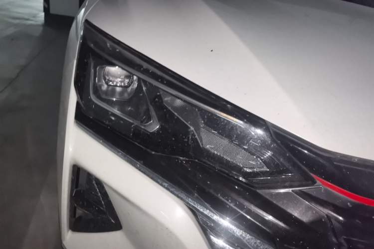 Used Dongfeng Aeolus Yixuan MAX 2021 1.5T Super-Powered Dad Edition Right Front Headlight