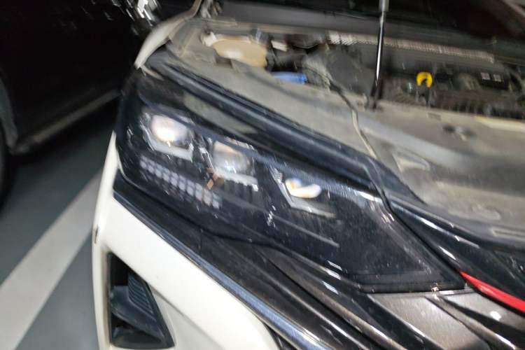 Used Dongfeng Aeolus Yixuan MAX 2021 1.5T Super Cool Dad Edition Right Front Headlight