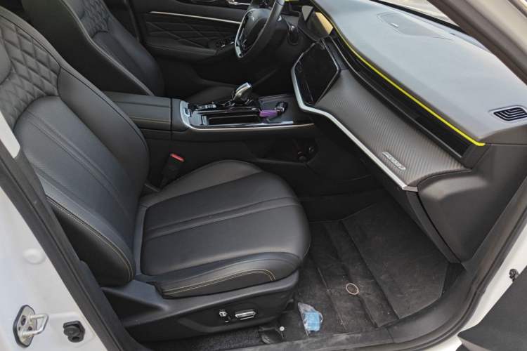 Used Dongfeng Aeolus Yixuan MAX 2021 Super-Efficient Dad Hybrid Edition Right Front Seat