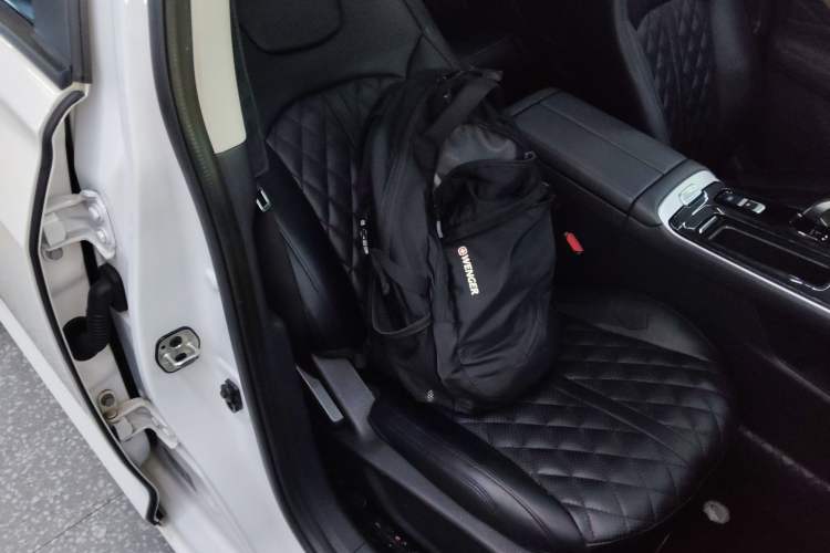 Used Dongfeng Aeolus Yixuan MAX 2021 1.5T Super-Powered Dad Edition Right Front Seat