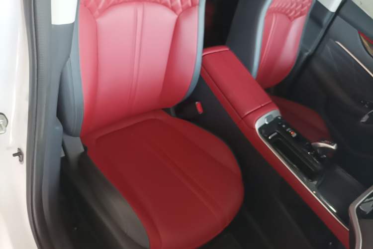 Used Dongfeng Aeolus Yixuan MAX 2021 1.5T Ultra-Stylish Trendsetter Edition Right Front Seat