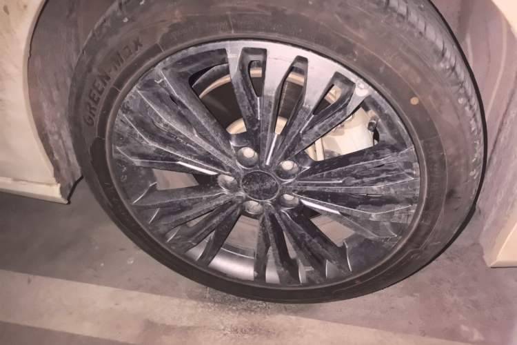 Used Dongfeng Aeolus Yixuan MAX 2021 1.5T Super-Powered Dad Edition Right Front Wheel Hub