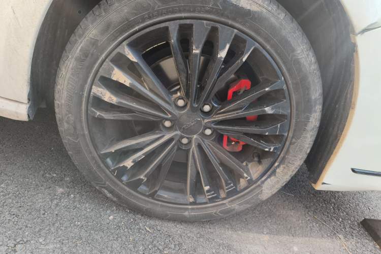 Used Dongfeng Aeolus Yixuan MAX 2021 1.5T Super Cool Trendy Dad Edition Right Front Wheel Hub
