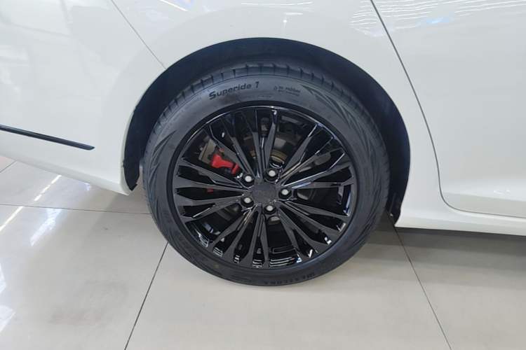 Used Dongfeng Aeolus Yixuan MAX 2021 1.5T Super Cool Trendy Dad Edition Right Rear Wheel Hub