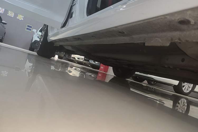Used Dongfeng Aeolus Yixuan MAX 2021 1.5T Super-Powered Dad Edition Right Side Sill