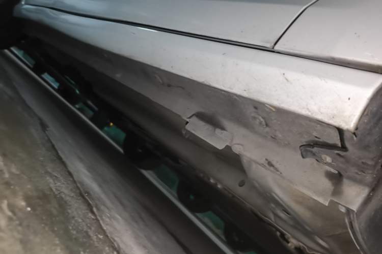 Used Dongfeng Aeolus Yixuan MAX 2021 1.5T Super Cool Trendy Dad Edition Right Side Sill