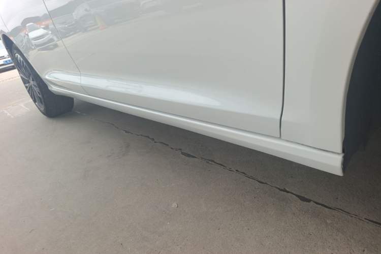 Used Dongfeng Aeolus Yixuan MAX 2021 1.5T Super Cool Dad Edition Right Side Sill