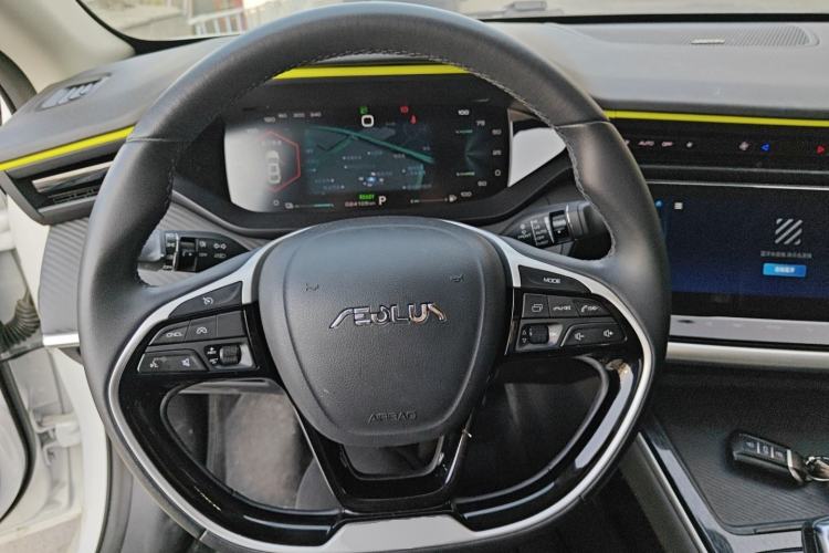 Used Dongfeng Aeolus Yixuan MAX 2021 Super-Efficient Dad Hybrid Edition Steering Wheel